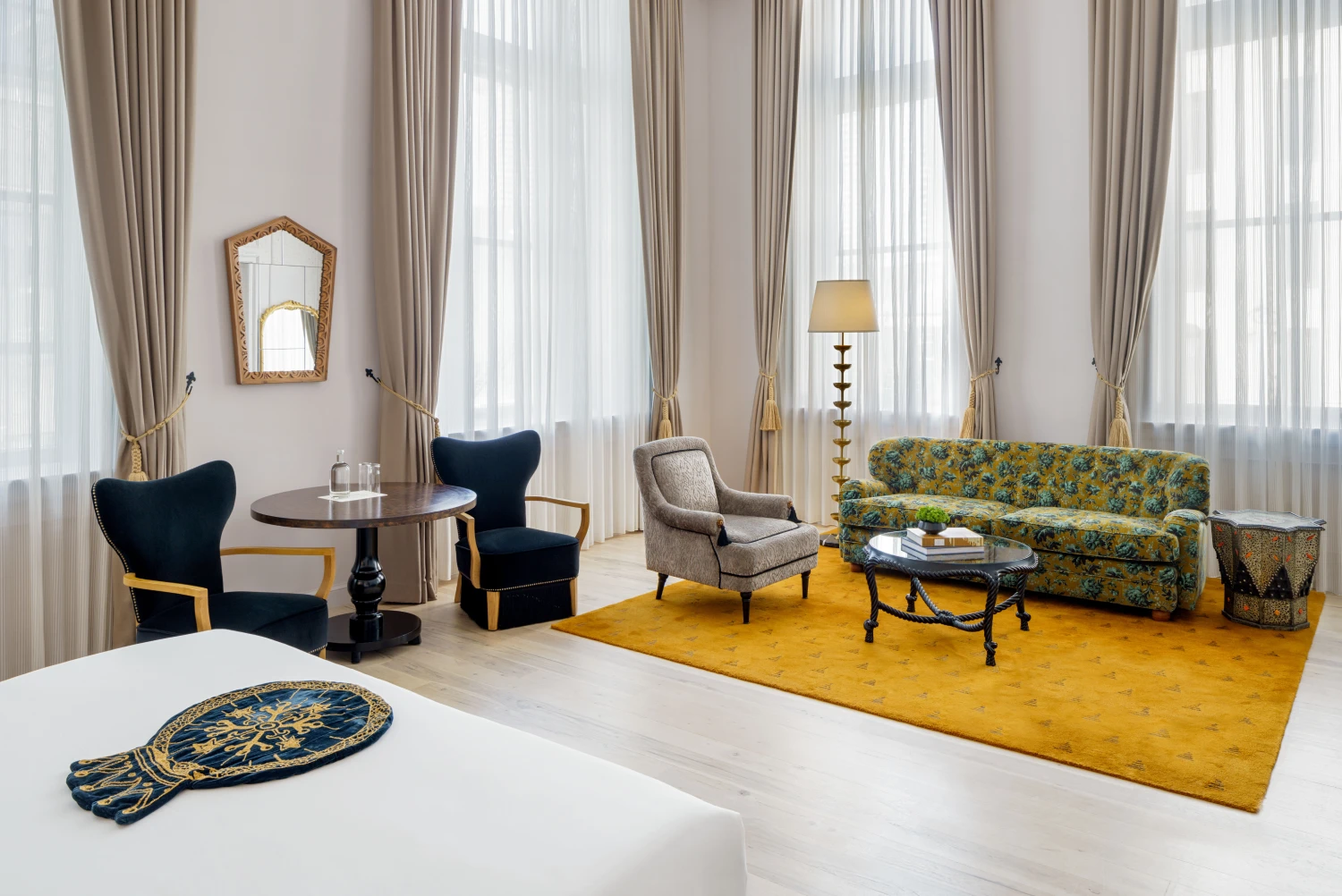 Accessible King Grand Corner Studio Suite