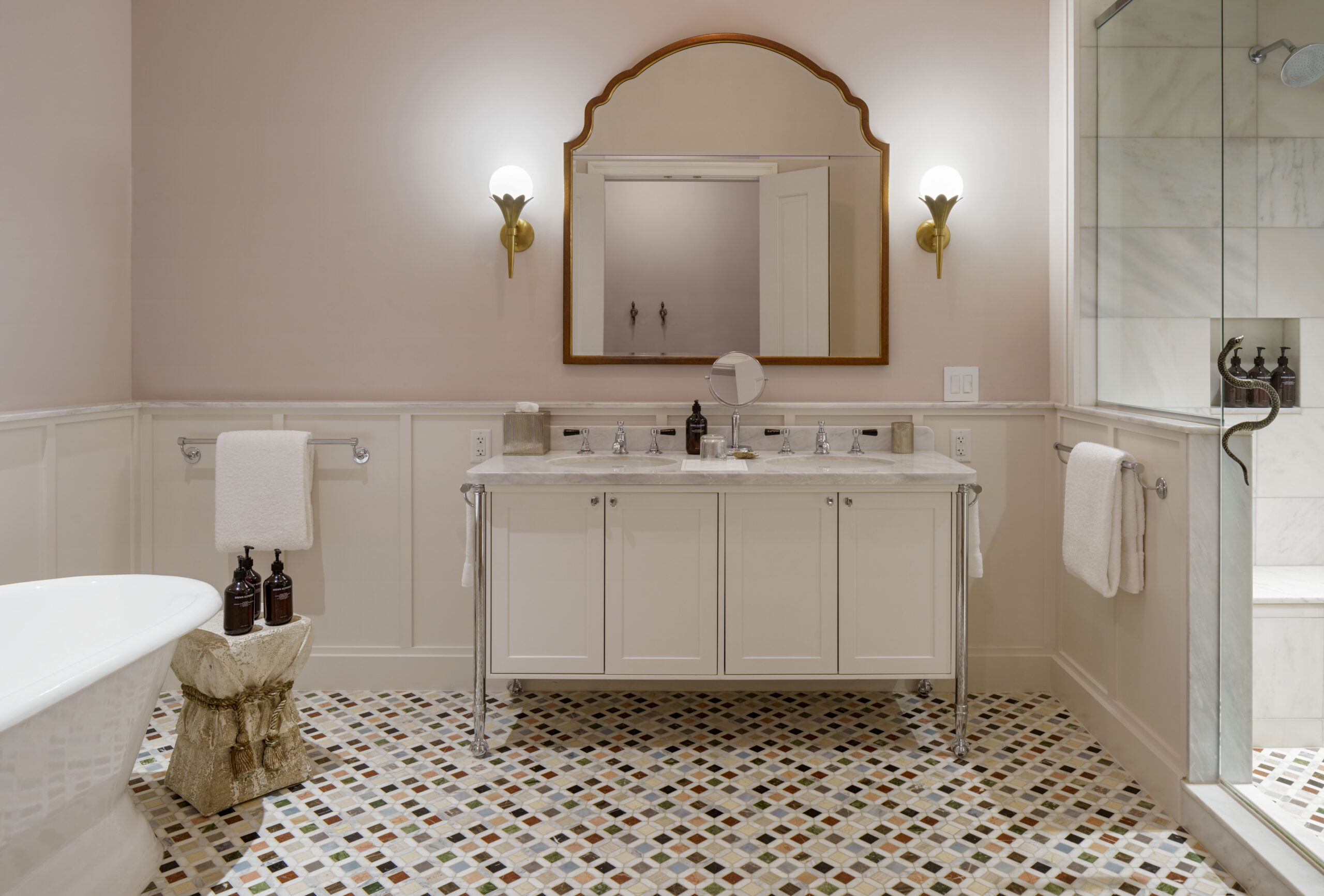 Maison-Metier-One-Bedroom-Suite-Bathroom - Maison Métier